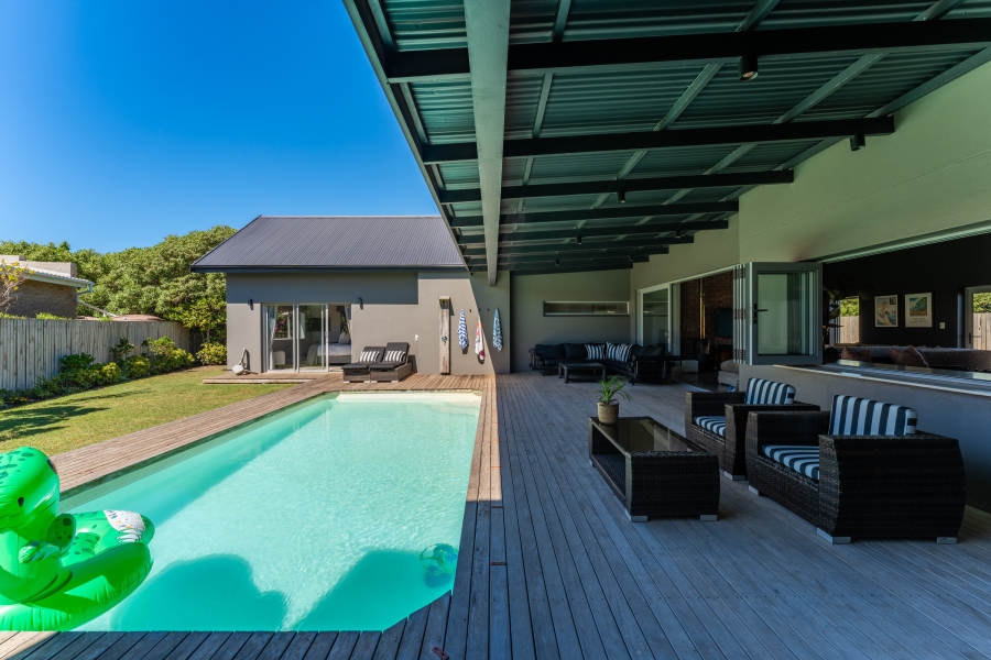 4 Bedroom Property for Sale in Cape St Francis Eastern Cape